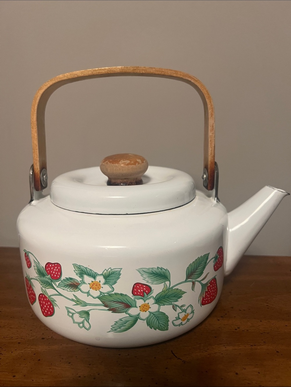 Vintage White Strawberry Pattern Enamel Teapot with Wood Handle - Picture 4 of 10